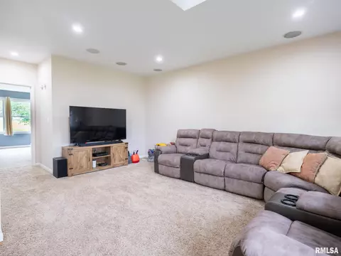 176 E Freedom Ln, Manito, IL 61546 photo 37