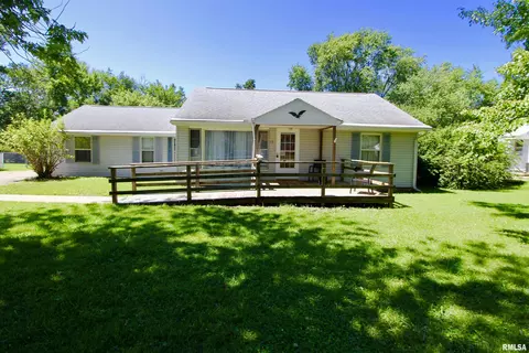 115 Stahl Ave, Washington, IL 61571