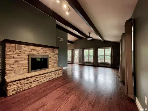 1712 Cardinal Way, Macomb, IL 61455 photo 3