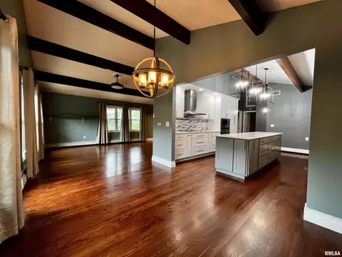 1712 Cardinal Way, Macomb, IL 61455 photo 6
