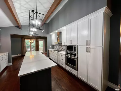 1712 Cardinal Way, Macomb, IL 61455 photo 9