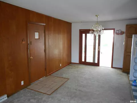 909 Memorial St, Macomb, IL 61455 photo 6