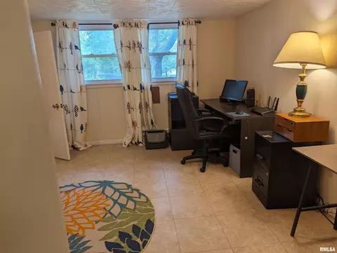 813 Orchard Dr, Macomb, IL 61455 photo 30