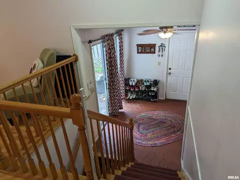 813 Orchard Dr, Macomb, IL 61455 photo 22