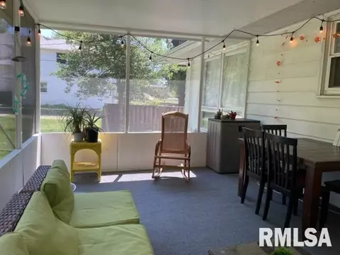 813 Orchard Dr, Macomb, IL 61455 photo 11