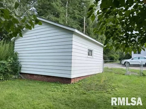813 Orchard Dr, Macomb, IL 61455 photo 33