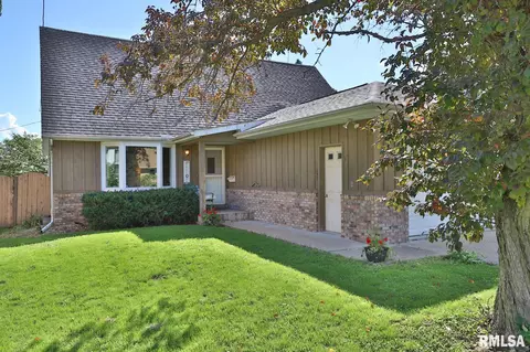 414 E Monroe St, Morton, IL 61550 photo 2