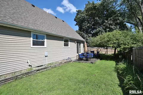 414 E Monroe St, Morton, IL 61550 photo 4