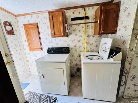 1329 E Wheeler St, Macomb, IL 61455 photo 21