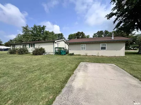 1329 E Wheeler St, Macomb, IL 61455 photo 26
