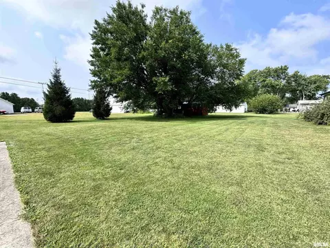1329 E Wheeler St, Macomb, IL 61455 photo 25