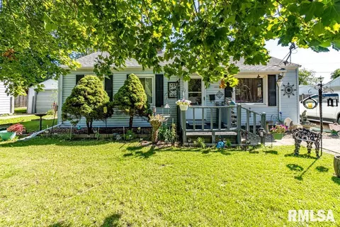 3022 N Gale Ave, Peoria, IL 61604