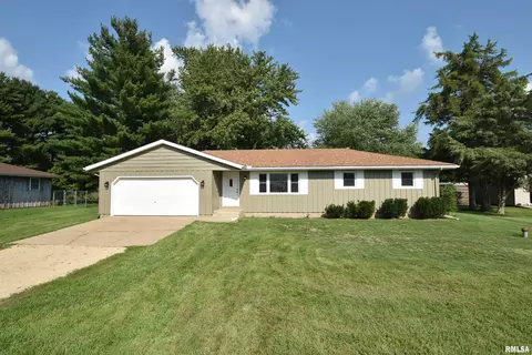 13572 Walnut St, Manito, IL 61546