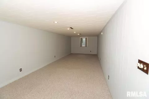 604 W Burton Ave, Eureka, IL 61530 photo 35