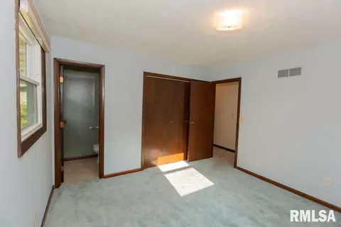 604 W Burton Ave, Eureka, IL 61530 photo 32