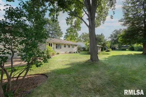 604 W Burton Ave, Eureka, IL 61530 photo 40