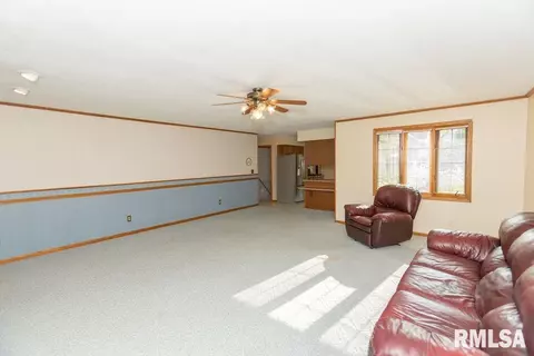 604 W Burton Ave, Eureka, IL 61530 photo 21