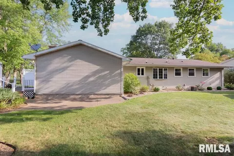 604 W Burton Ave, Eureka, IL 61530 photo 39