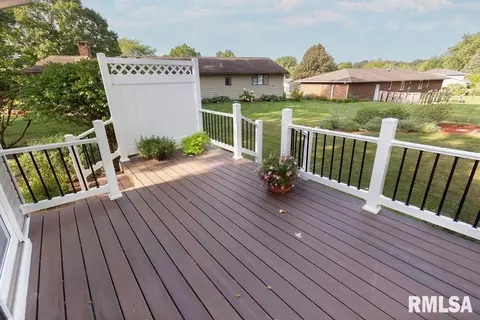604 W Burton Ave, Eureka, IL 61530 photo 41