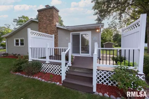 604 W Burton Ave, Eureka, IL 61530 photo 8
