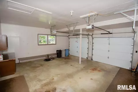 604 W Burton Ave, Eureka, IL 61530 photo 37