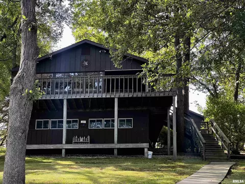 3192 Oak Run Dr, Dahinda, IL 61428