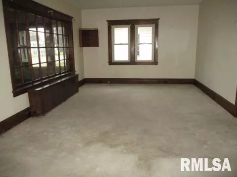 2709 4th St, Peru, IL 61354 photo 3
