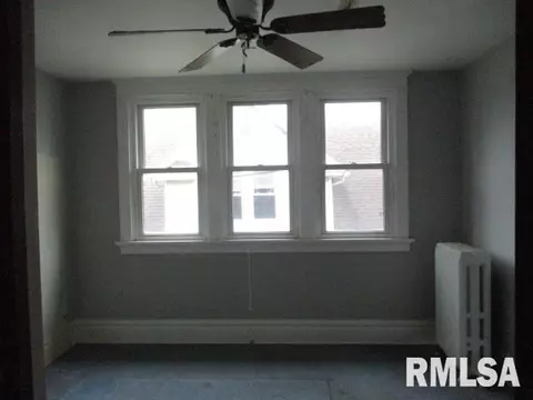 2709 4th St, Peru, IL 61354 photo 17