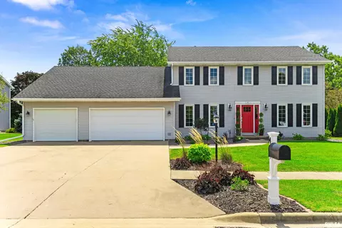4 Somerset Ct, Washington, IL 61571