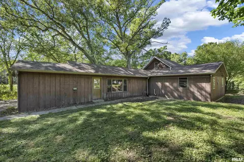 2115 E Truitt Rd, Chillicothe, IL 61523