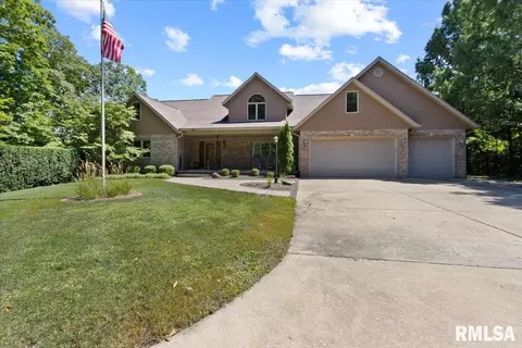 297 Old Germantown Rd, East Peoria, IL 61611