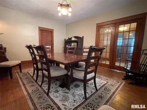703 E Carroll St, Macomb, IL 61455 photo 9