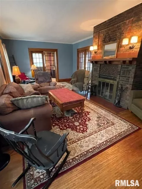 703 E Carroll St, Macomb, IL 61455 photo 6