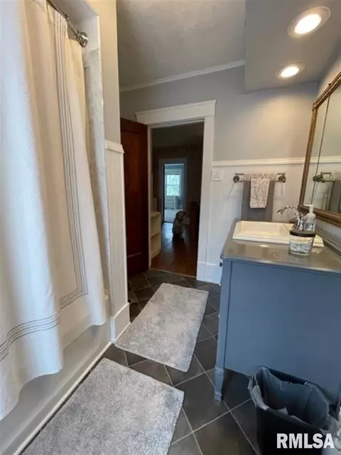 703 E Carroll St, Macomb, IL 61455 photo 21