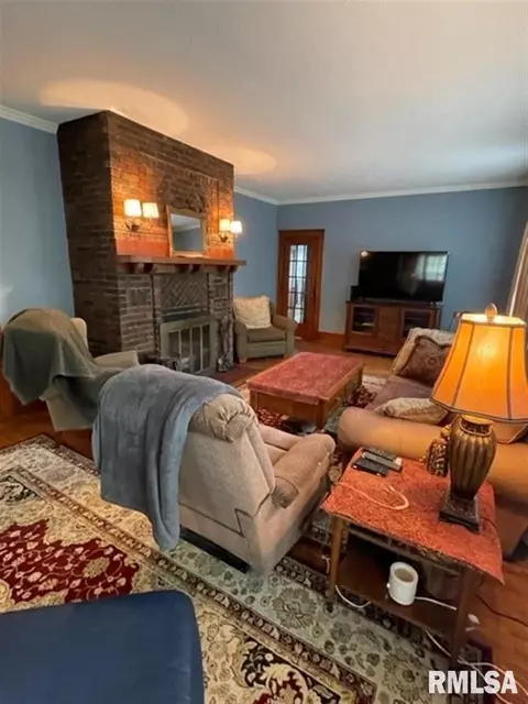 703 E Carroll St, Macomb, IL 61455 photo 8