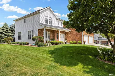 2305 W Monica Dr, Dunlap, IL 61525 photo 4