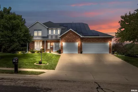2305 W Monica Dr, Dunlap, IL 61525