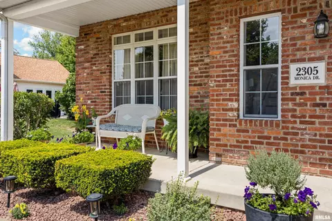 2305 W Monica Dr, Dunlap, IL 61525 photo 6