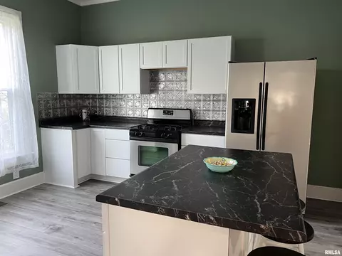 532 S Johnson St, Macomb, IL 61455 photo 17