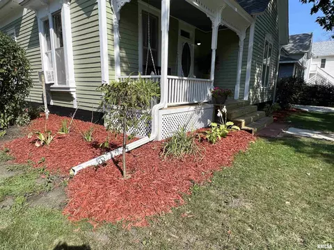 532 S Johnson St, Macomb, IL 61455 photo 6
