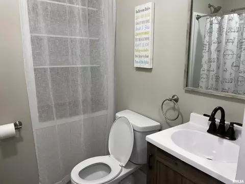 532 S Johnson St, Macomb, IL 61455 photo 19