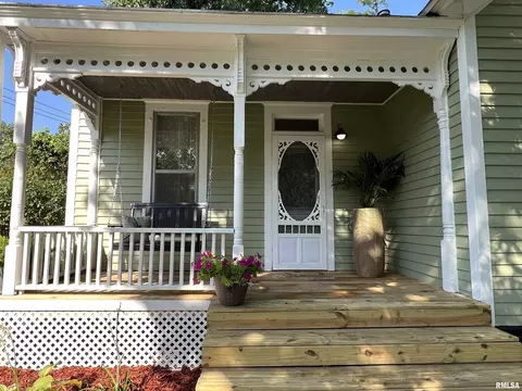 532 S Johnson St, Macomb, IL 61455 photo 5