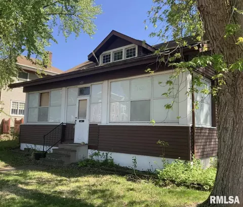 422 5th St, Lacon, IL 61540