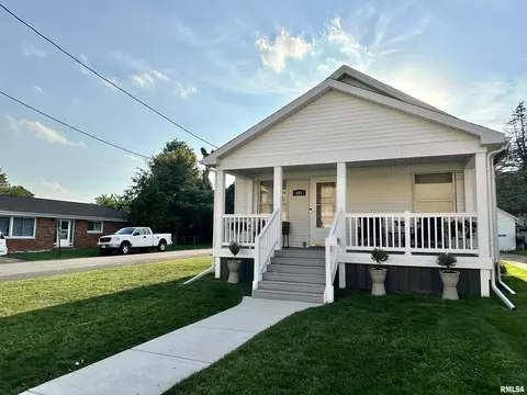 201 Harding Blvd, East Peoria, IL 61611