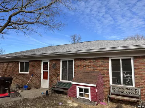 21725 N Yankee Ln, Chillicothe, IL 61523