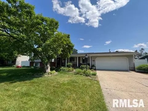 422 W Clybourn Ct, Peoria, IL 61614
