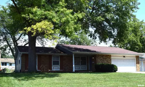 2115 W Virginia Ave, Peoria, IL 61604