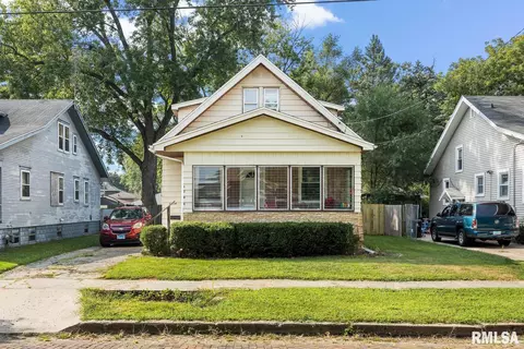 1204 E Kansas St, Peoria, IL 61603