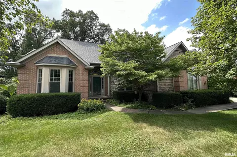 1337 Woodland Trl, Macomb, IL 61455