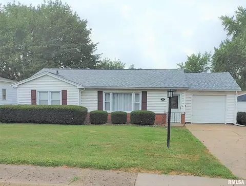 402 Devonshire Rd, Washington, IL 61571